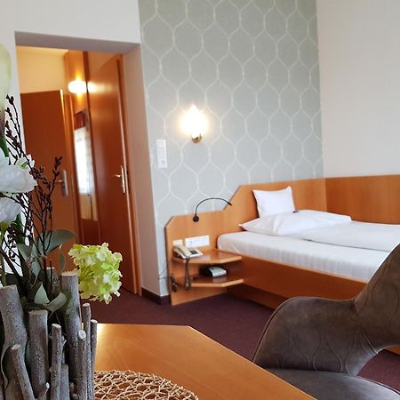 Hotel-Restaurant Teuschler-Mogg Bad Waltersdorf Inklusiv Genusscard エクステリア 写真